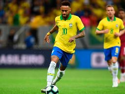 Tras paralizarse los torneos europeos por la pandemia del nuevo coronavirus, Neymar viajó a Brasil, donde se encuentra en su residencia de Mangaratiba, en Río de Janeiro. AFP / ARCHIVO