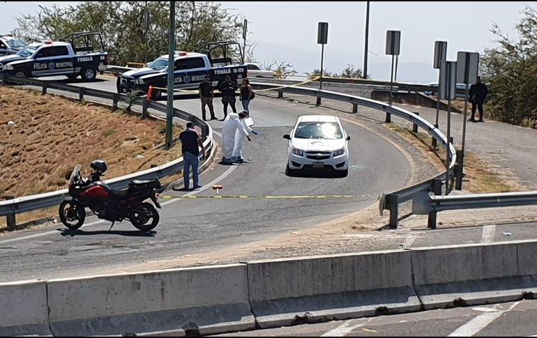 Debido a que se cerraron los carriles laterales de la maxipista, se generó un congestionamiento de al menos tres kilómetros de longitud. EL INFORMADOR/S. Blanco