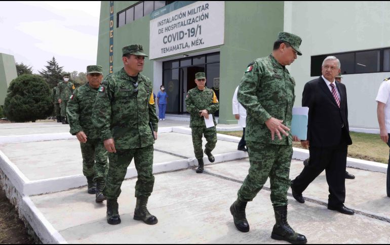 Explican que en este mes se tendrá lista la reconversión de hospitales militares para atender enfermos del coronavirus. AFP/Presidencia de México