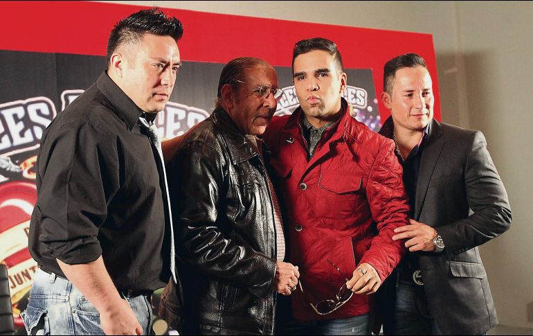 Humerto y Emir Pabón, pdre e hijo (al centro) buscan llevar más lejos el legado de Grupo Cañaveral. NOTIMEX