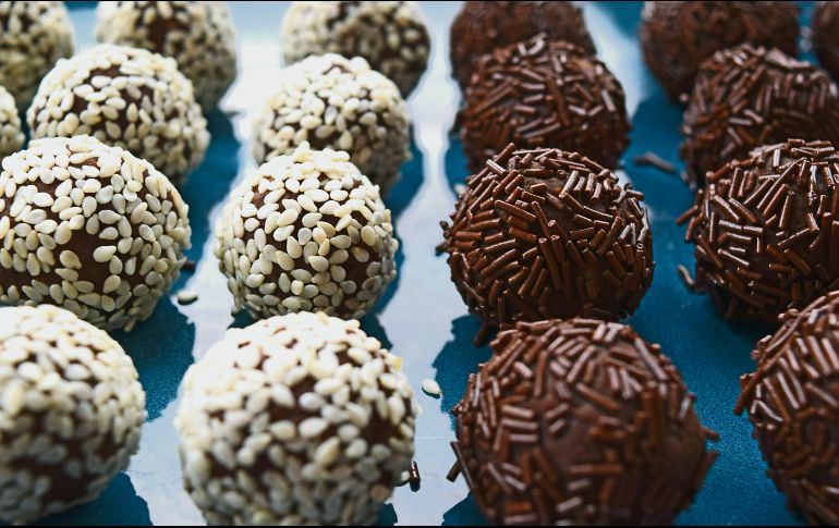 Trufas de chocolate. Un postre para compartir en familia. ESPECIAL