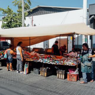 Sólo ocho de cada 100 puestos de tianguis son esenciales