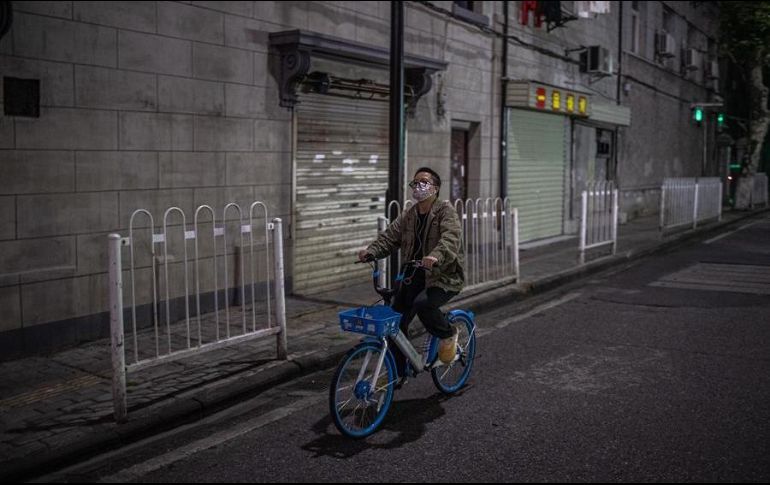 El número de casos confirmados en China se eleva a 81 mil 669, con tres mil 329 muertes. EFE/R. Pilipey