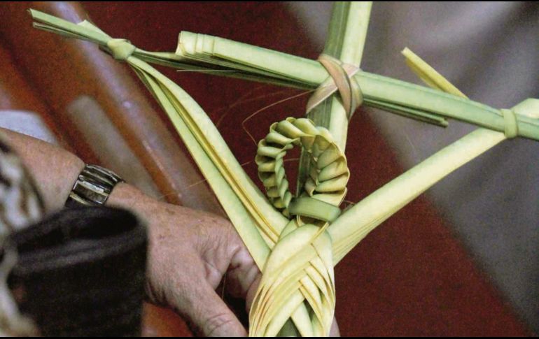 Costumbre. A partir de hoy las palmas y figuras alusivas al Domingo de Ramos se suelen colocar en casa. NTX