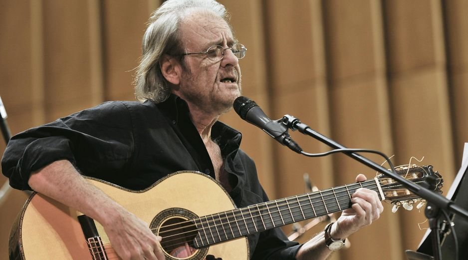 Luis Eduardo Aute. Foto tomada el 10 de diciembre del 2008 durante un concierto del cantautor en Cuba. AFP