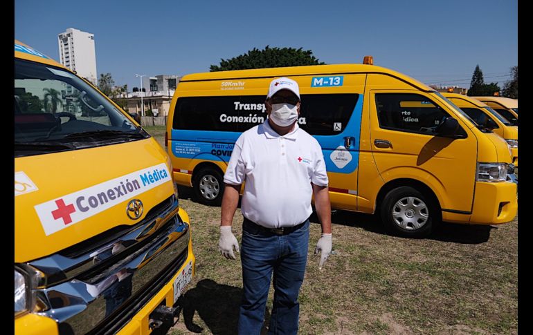 Un total de 17 unidades, con capacidad cada una de 14 pasajeros, operarán tres rutas que conectan con hospitales. ESPECIAL/Gobierno de Jalisco