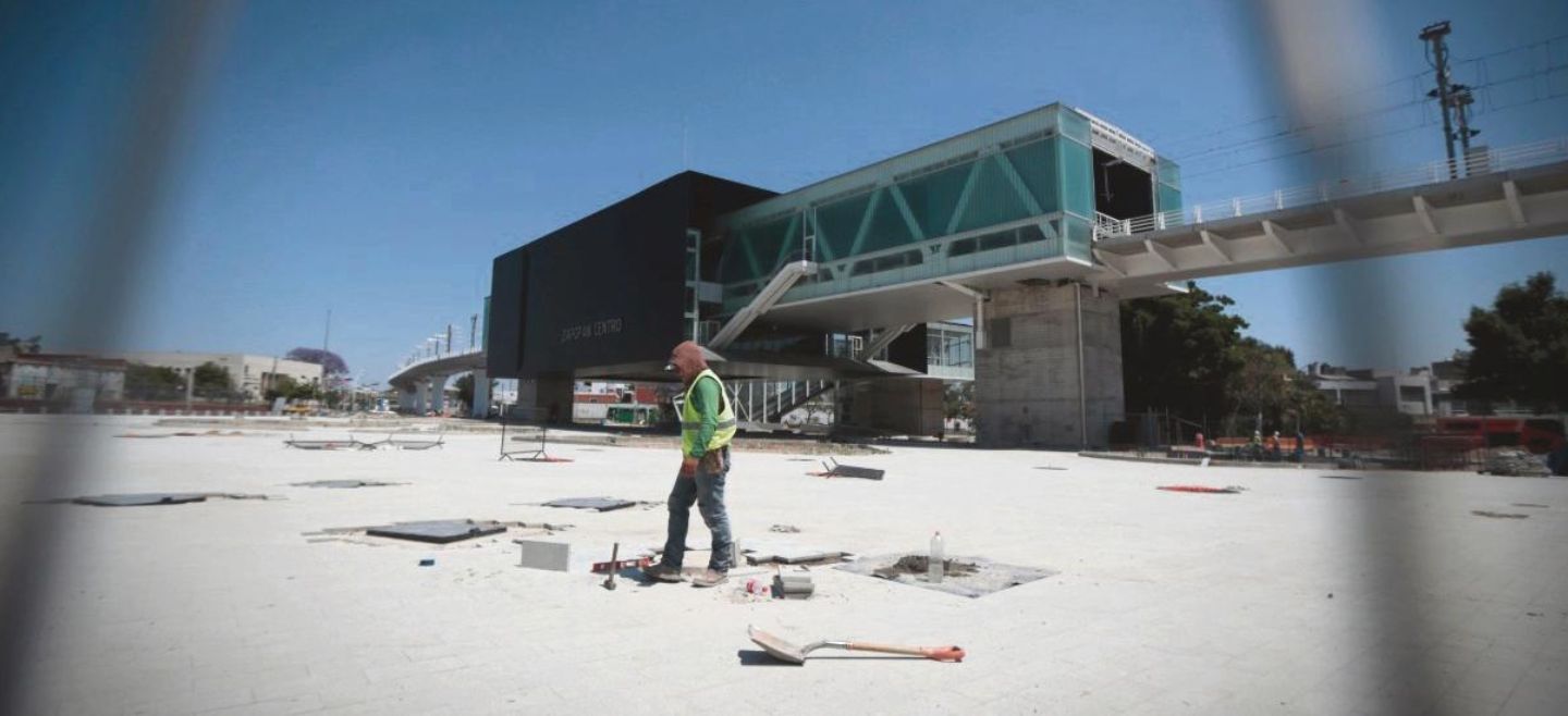 PENDIENTE. Este mes se cumple el nuevo límite para entregar la Línea 3. EL INFORMADOR • F. ATILANO