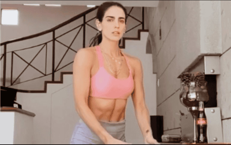 Bárbara de Regil ha utilizado sus redes sociales para hacer transmisiones en vivo de ejercicios. INSTAGRAM /  @barbaraderegil