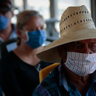 Gobierno de Jalisco entregará  9 mil cubrebocas a operadores del transporte público