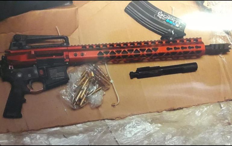 A los detenidos se les aseguraron nueve armas largas, cinco armas cortas, 57 cargadores, más de 600 cartuchos de diversos calibres, más de kilos de mariguana y 49 envoltorios de esta droga. ESPECIAL