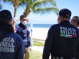 Personal de Protección Civil se cerciora de que no haya actividades recreativas en áreas comunes o en la playa, donde hacen patrullajes. FACEBOOK / @antonioechevarriag