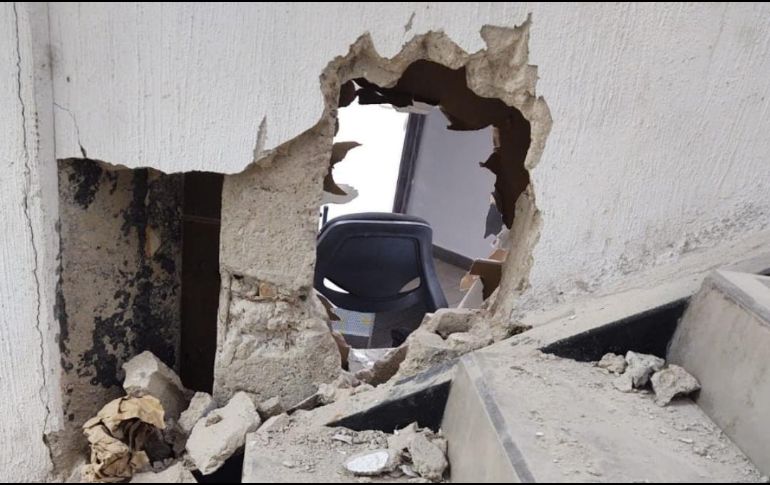 El detenido ingresa a un negocio de colchones en una pequeña plaza comercial ubicada en la calzada Olímpica y Río Nilo, a través de un orificio en el muro. ESPECIAL