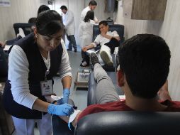 Recomiendan acudir a donar al banco más cercano para que el desplazamiento sea el menor y se respete la Jornada Nacional de Sana Distancia. EL INFORMADOR/Archivo