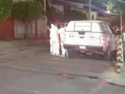 Peritos llegaron al lugar para levantar indicios a fin de determinar cuáles fueron las causas del siniestro, así como para trasladar a los cuerpos a la morgue. ESPECIAL