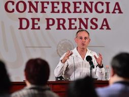 López-Gatell enfatizó la necesidad de quedarse en casa por voluntad personal. EFE/Presidencia de México