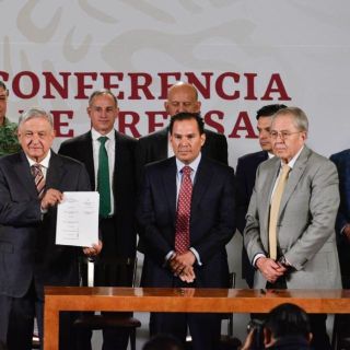 Gobierno y hospitales privados firman acuerdo por COVID-19