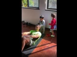 El jugador de la Juventus se encuentra en su lujosa residencia donde se ha encerrado junto con su pareja, hijos, mamá, hermanas, cuñados y otros familiares. INSTAGRAM / cristiano