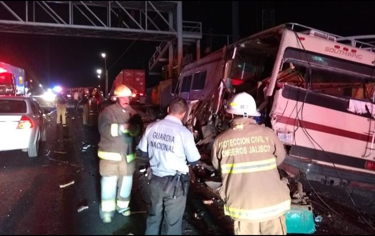 En el accidente estuvieron involucrados un auto particular de modelo Platina y una casa rodante. ESPECIAL