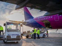 Se ha establecido un puente aéreo Shanghai-México para el traslado de equipos de protección personal e insumos médicos. AFP/G. Botar