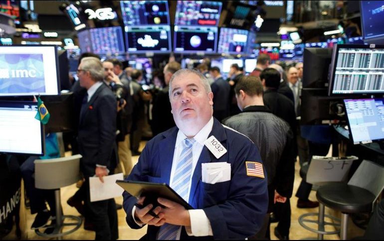 En esta ocasión, Wall Street optó por el optimismo ante ciertos indicadores que apuntan que lo peor podría haber pasado ya en lugares como Nueva York. EFE/J. Lane