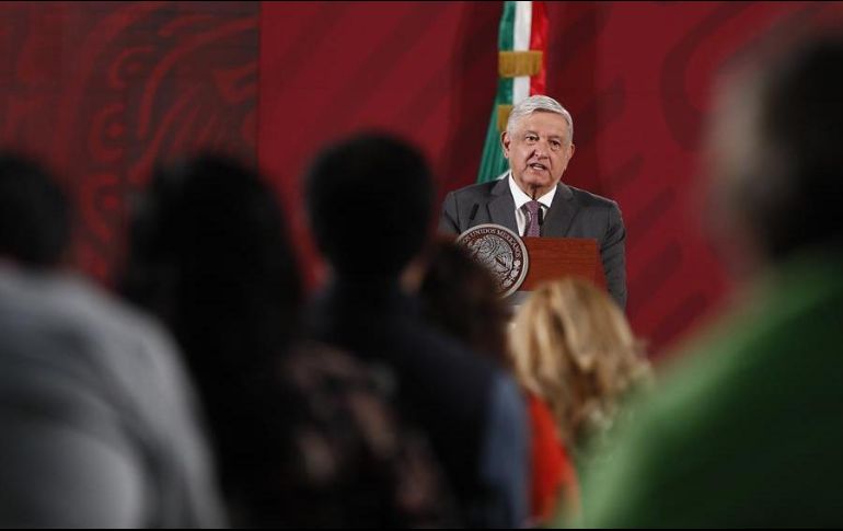 Comparan la negación que López Obrador muestra sobre la magnitud de la pandemia con lo ocurrido en Brasil, con Jair Bolsonaro; y en Estados Unidos, con Donald Trump. EFE/J. Méndez