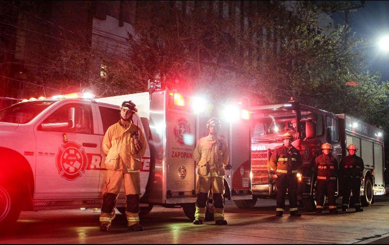 La iniciativa se replicó en distintas ciudades del país también como una manifestación contra las agresiones hacia médicos y enfermeras. EL INFORMADOR/E. Barrera