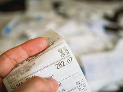 PAPEL. Deshazte de todos esos recibos y hojas sueltas que sólo estorban el orden del hogar. ESPECIAL