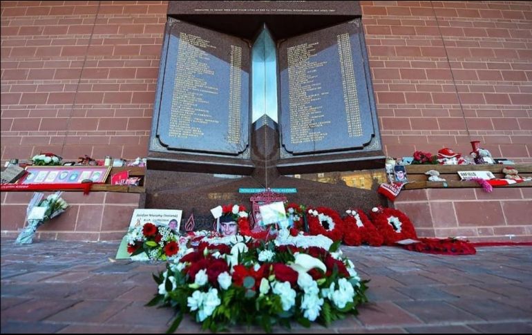 A pesar del confinamiento por la pandemia de COVID-19 en Inglaterra, el club se dio el tiempo para dedicar un mensaje a los familiares de los fallecidos de aquel 15 de abril de 1989. TWITTER / @LFC