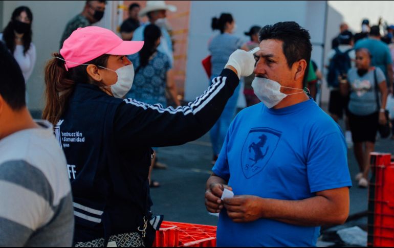 Las muertes se mantienen en 11 mientras que los sospechosos bajaron de 620 a 565. EL INFORMADOR / ARCHIVO