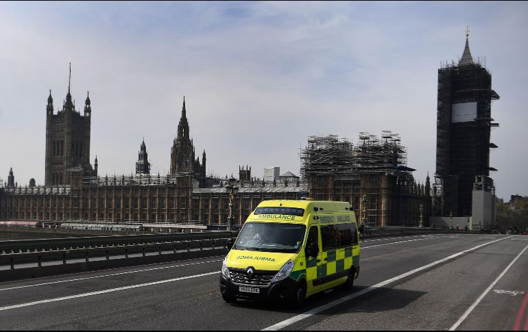 Solo en Inglaterra, la cifra de decesos por el virus suma ya 12 mil 396 , mientras que en Escocia se contabilizan 779, 495 en Gales y 158 en Irlanda del Norte. EFE / A. Rain