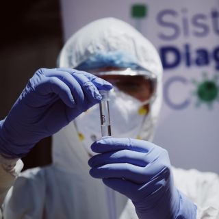 Buscan 178 médicos voluntarios para enfrentar al COVID-19