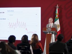 El subsecretario de Prevención y Promoción de la Salud, Hugo López-Gatell, este jueves en el Palacio Nacional de Ciudad de México. EFE/J. Méndez