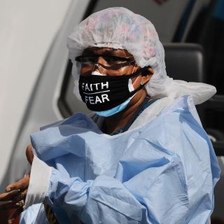 Nueva York extiende aislamiento hasta el 15 de mayo