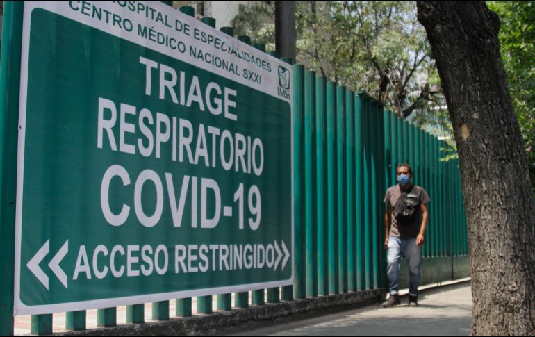 Uno de los propósitos del documento es facilitar y  apoyar al encargado de triaje en el proceso de la toma de decisiones de enfermos de COVID-19. NTX/ARCHIVO