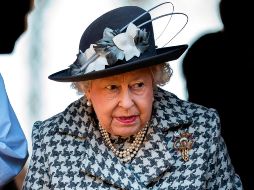 A causa de la epidemia, Isabel II se encuentra retirada junto a su esposo, el príncipe Felipe, en el castillo de Windsor. Ambos forman parte de la población de riesgo frente al virus. EFE / ARCHIVO