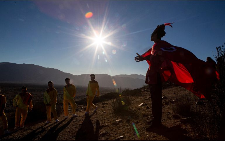 las pruebas apuntan que los rayos UV en la luz solar mata al virus, ya que rompe el ADN en fragmentos. AP / ARCHIVO