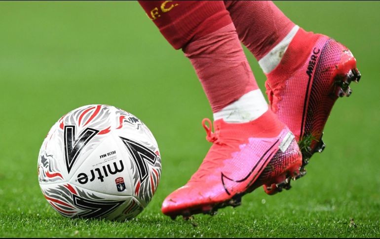 La organización reunirá a sus federaciones miembros este martes en videoconferencia para tratar el futuro de las competiciones, antes de una reunión de su comité ejecutivo dos días más tarde. TWITTER / @UEFA