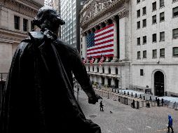 El parqué neoyorquino se vio este jueves afectado en buena parte por las nuevas cifras de desempleo, que desvelaron que algo más de 2.43 millones de personas solicitaron el subsidio la semana pasada. AFP/ARCHIVO
