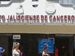 Mientras avanza el coronavirus, cae otra vez el abasto de fármacos contra el cáncer