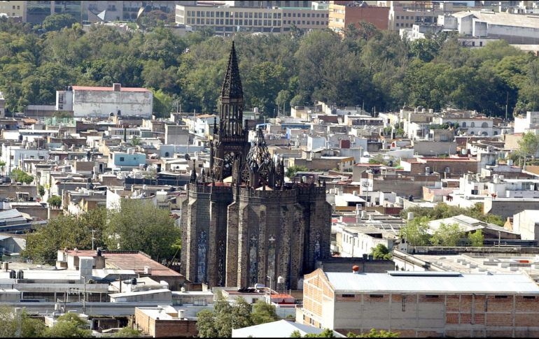El arzobispo de Guadalajara llamó a los fieles a estar unidos, cuidar unos de otros para superar esta crisis y tomar con serenidad las indicaciones de la autoridad. EL INFORMADOR/Archivo