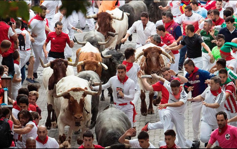 Indican que parte de los tres millones de euros destinados al presupuesto de las fiestas se dedicará a atender la emergencia sanitaria del coronavirus. AFP / ARCHIVO