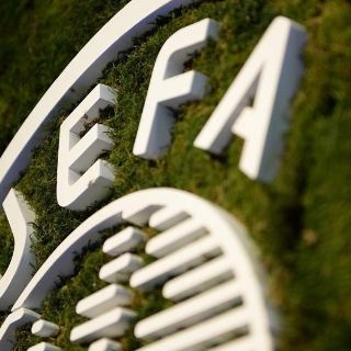 La UEFA recomienda terminar ligas a sus 55 federaciones