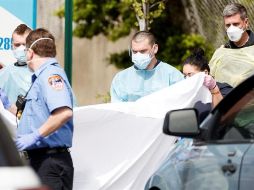 La Sedena tiene contemplado otorgar la condecoración al Mérito Militar al personal médico que demuestre esmero y dedicación en sus actividades. EFE/J. Lane