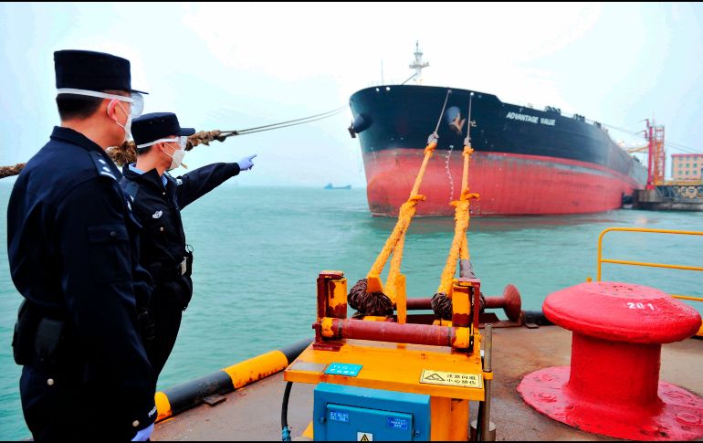 A pesar de la recuperación en las actividades manufactureras, las empresas chinas sobre todo las más pequeñas, enfrentan retos e incertidumbre. AP / Chinatopix