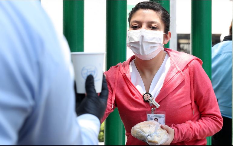 Prácticamente todos los comercios están cerrados como parte de las medidas de prevención de contagio de COVID-19, por lo que al personal se le dificulta conseguir alimentos. SUN/A. Hernández