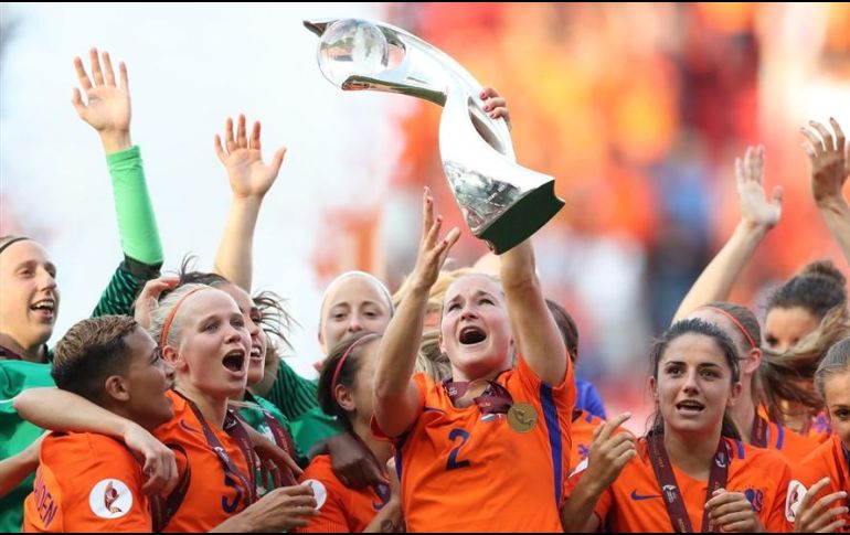 Debido a la pandemia de coronavirus, la Eurocopa 2020 se retrasó a 2021, por lo que las dos competencias europeas de selecciones coincidían en fechas por al menos seis días. ESPECIAL / uefa.com