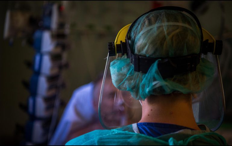 López Obrador adelantó que una vez que pase la pandemia, hará un reconocimiento a todos los trabajadores de la salud por el apoyo que están brindando. EFE / ARCHIVO