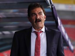 A los 68 años de edad, el ''Bigotón'' explicó que su etapa en los banquillos ya pasó y que buscará reencontrarse en otra posición, pero ligado al futbol. SUN / ARCHIVO