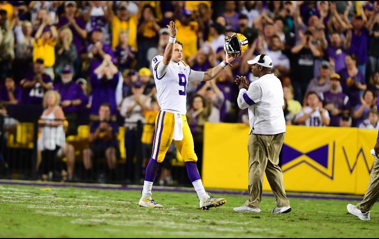 El protagonista de la noche es Joe Burrow, de 23 años de edad, oriundo de Iowa, y con destino a Cincinnati, para portar el uniforme de los Bengals. TWITTER / @LSUfootball