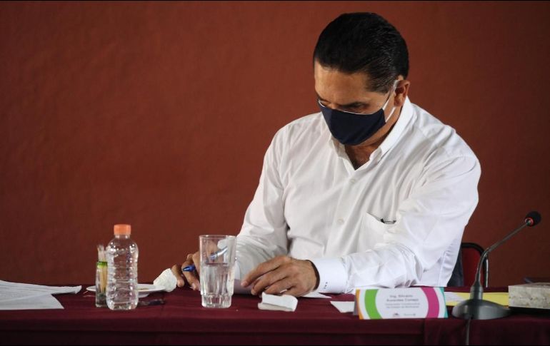 Silvano Aureoles lamentó que quienes han recurrido al amparo no tienen en mente los hospitales colapsados o los cientos de muertos que ya hay por coronavirus. TWITTER/@Silvano_A